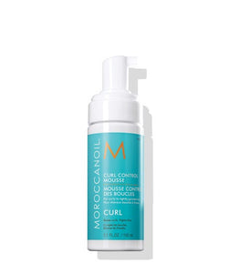 Control curly, coily and tightly-spiraled hair with no crunch: Moroccanoil® Curl Control Mousse tames, defines and provides hold for hours, sealing in moisture and preventing frizzy hair in any weather. Lightweight yet powerful formula infused with argan oil provides soft, smooth hair with a natural texture and no sticky residue.