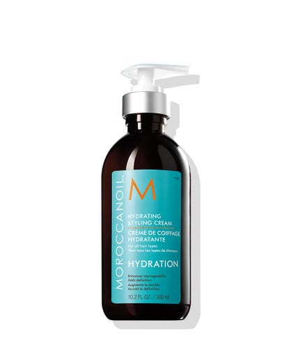 HOW-TO Apply 1–2 pumps of Moroccanoil® Hydrating Styling Cream to damp or dry hair from mid-length to ends. Blow-dry and style as usual or allow hair to dry naturally. TIP: For very thick, unmanageable or frizzy hair, mix 1–2 pumps with a few drops of Moroccanoil Treatment to tame and condition.