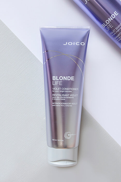 JOICO Blonde Life Violet Conditioner nourishes and neutralizes in one application. The color-balancing formula gives blonde hair everything it needs - shine, hydration and protection, while sending brass packing.