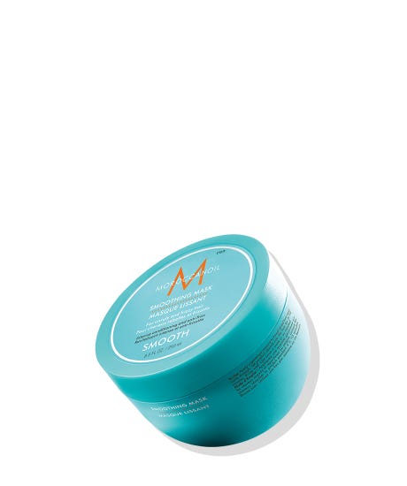 Apply a generous amount of Moroccanoil® Smoothing Mask 250 ml to towel-dried hair and comb through. Let hair mask absorb into the hair for 5–10 minutes. Rinse well. Use once a week or as needed. TIP: For deeper conditioning, mix in a few drops of Moroccanoil Treatment when using this hair mask.